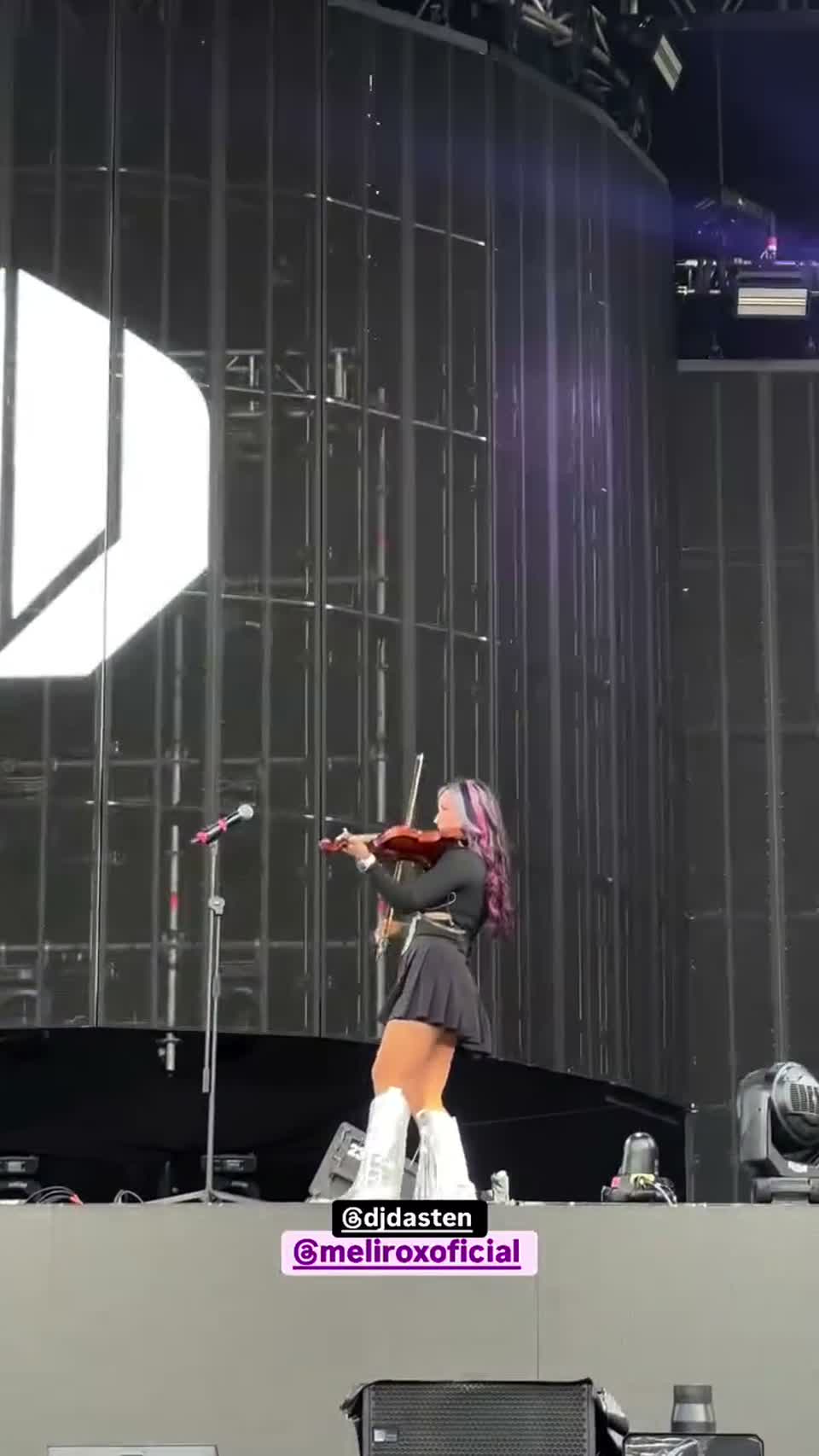 Meli Rox — Festival